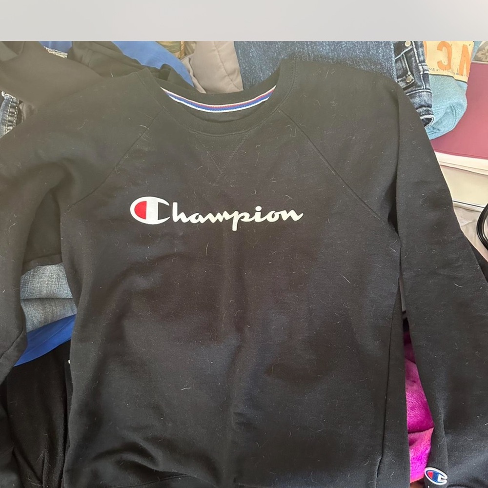 Champion Black Crewneck Sweatshirt